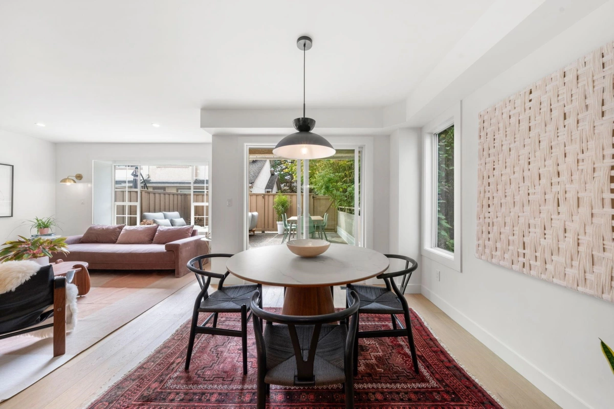 Kitchen Photo of 18 901 W 17th Street, North Vancouver, BC