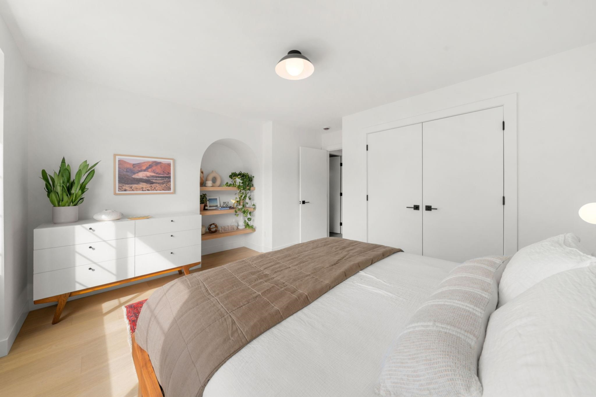 Laundry Room Photo of 18 901 W 17th Street, North Vancouver, BC