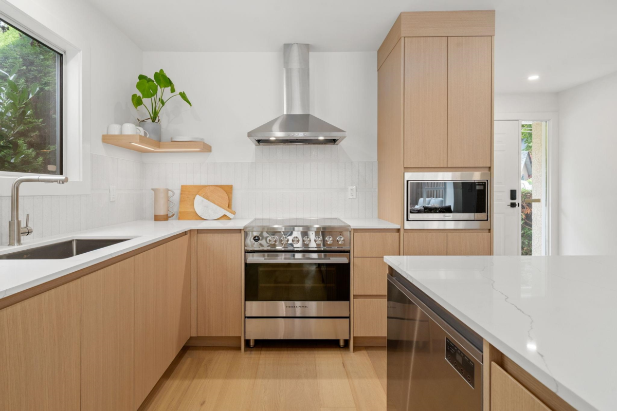 Living Room Photo of 18 901 W 17th Street, North Vancouver, BC
