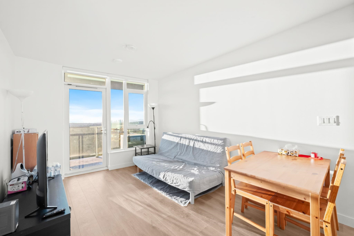 Kitchen Photo of 2508 318 Alderson Avenue, Coquitlam, BC