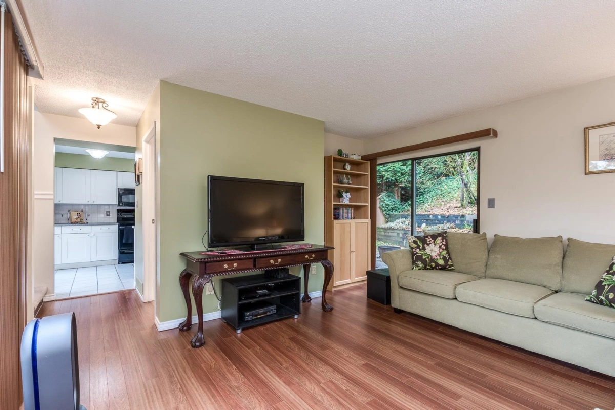 Dining Area Photo of 507 Cambridge Way, Port Moody, BC