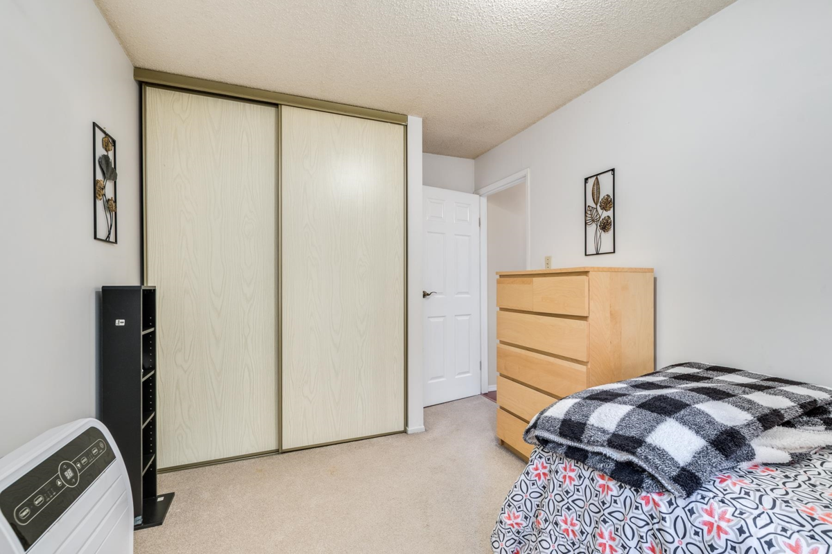 Entry Foyer Photo of 507 Cambridge Way, Port Moody, BC