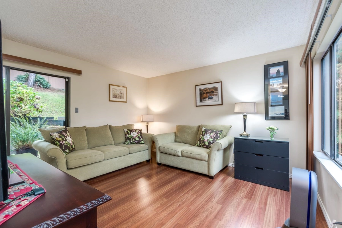 Family Room Photo of 507 Cambridge Way, Port Moody, BC