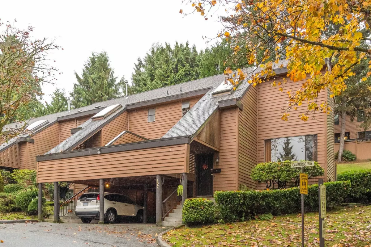 Hot Tub / Spa Photo of 507 Cambridge Way, Port Moody, BC