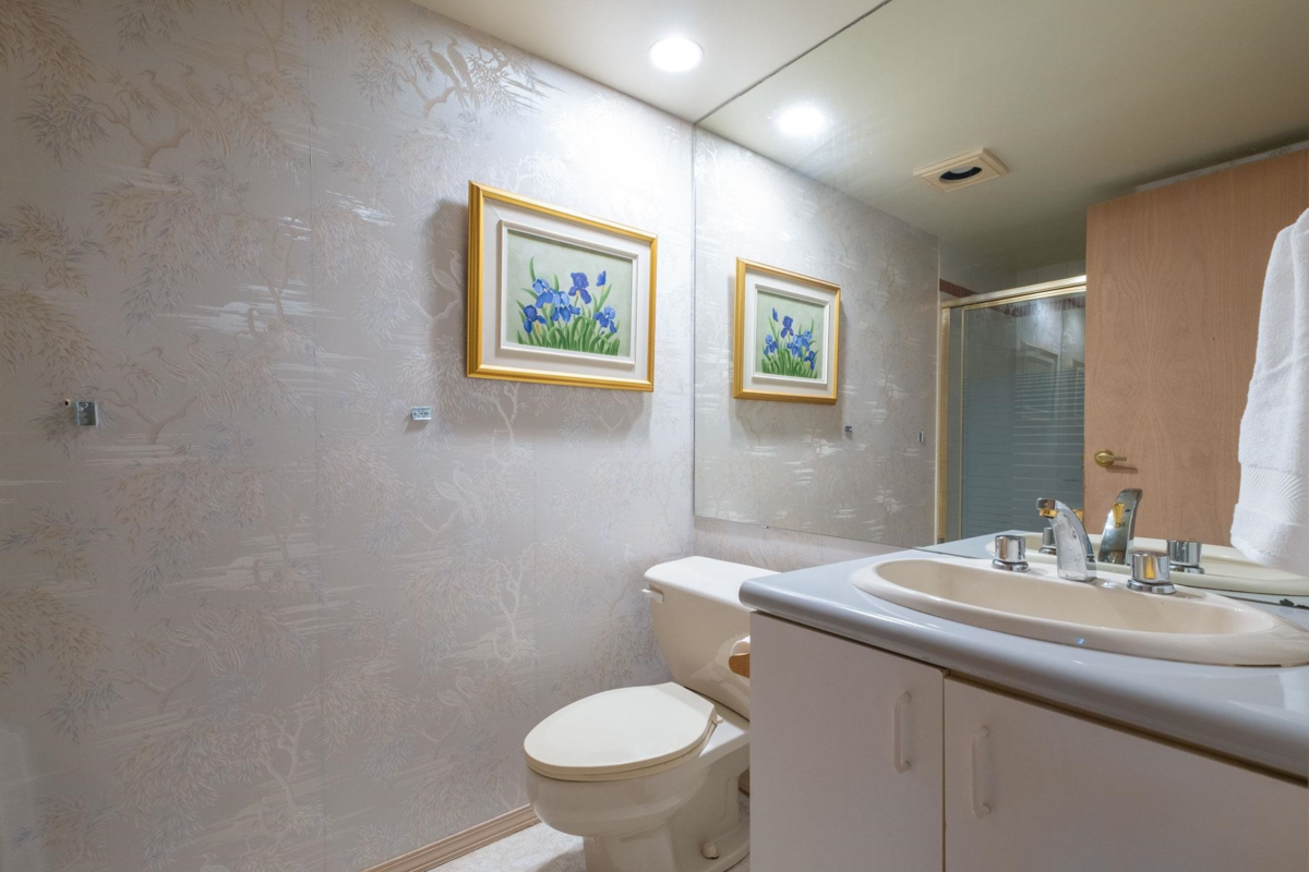 Bedroom 4 Photo of 101 1427 Duchess Avenue, West Vancouver, BC