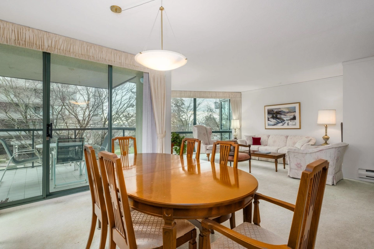 Pantry Photo of 101 1427 Duchess Avenue, West Vancouver, BC