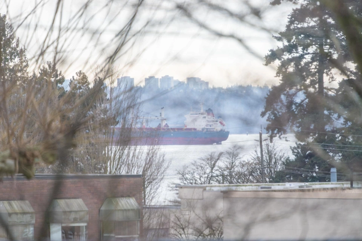 Primary Bedroom Photo of 101 1427 Duchess Avenue, West Vancouver, BC