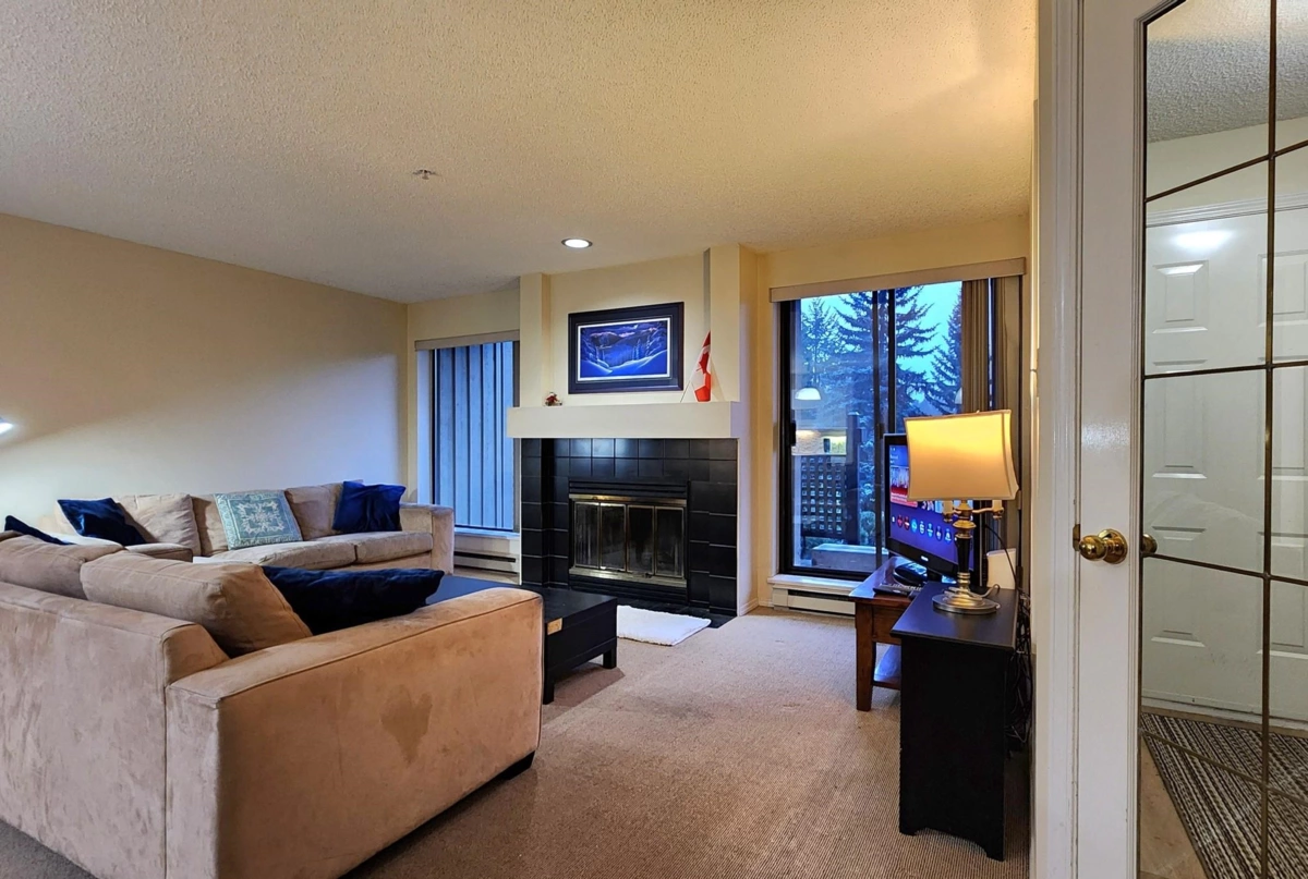 Dining Area Photo of 7 4725 Spearhead Drive, Whistler, BC