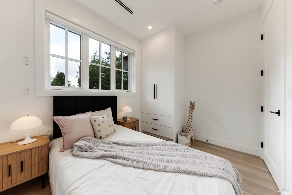 Basement Recreation Room Photo of 1 3121 E 46th Avenue, Vancouver, BC