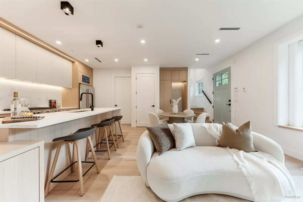 Guest Bathroom Photo of 1 3121 E 46th Avenue, Vancouver, BC