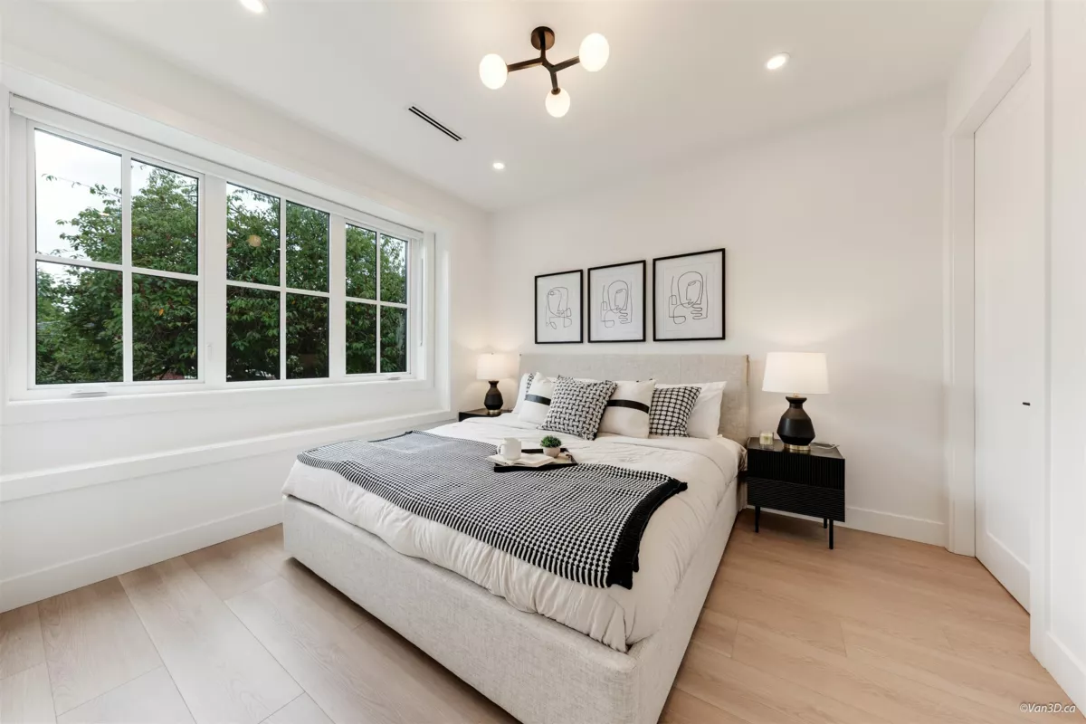 Hallway Photo of 1 3121 E 46th Avenue, Vancouver, BC