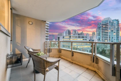 840 4825 Hazel Street, Burnaby, BC, Burnaby — Apartment/Condo for sale