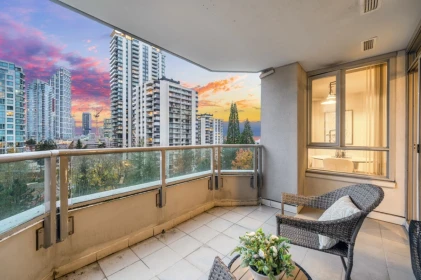 840 4825 Hazel Street, Burnaby, BC, Burnaby — Apartment/Condo for sale