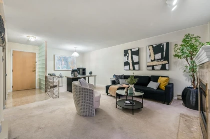 840 4825 Hazel Street, Burnaby, BC, Burnaby — Apartment/Condo for sale