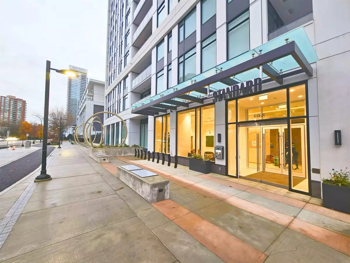 Garage Interior Photo of 3609 6468 Willingdon Avenue, Burnaby, BC