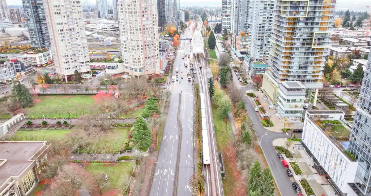 Hallway Photo of 3609 6468 Willingdon Avenue, Burnaby, BC