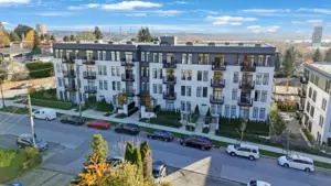 209 718 Edgar Avenue, Coquitlam, BC