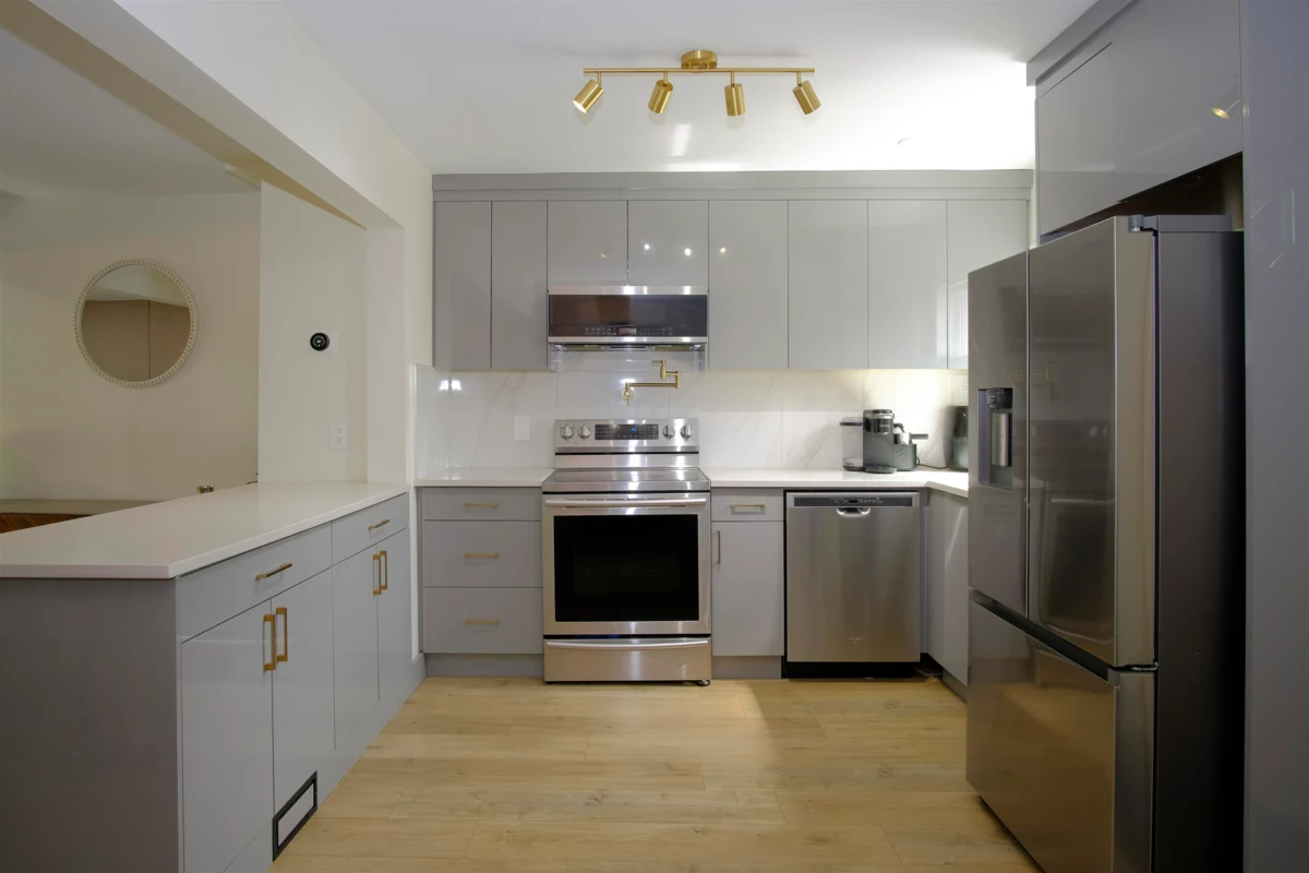 Breakfast Nook Photo of 10 10736 Guildford Drive, Surrey, BC