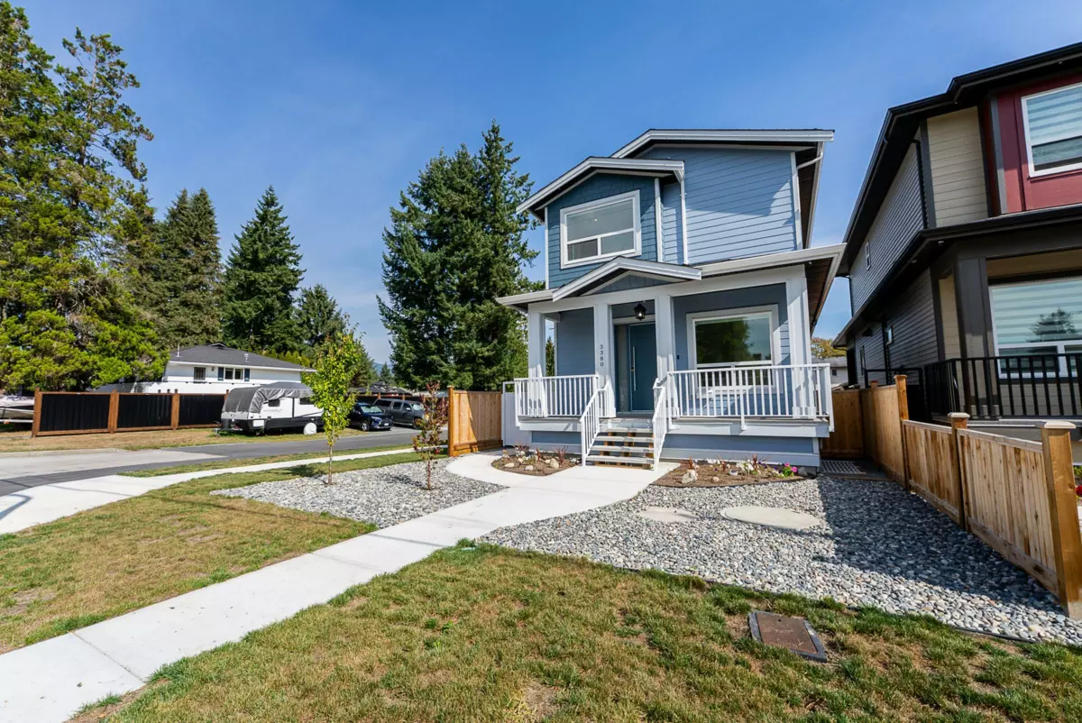Front Yard Photo of 3380 Edinburgh Street, Port Coquitlam, BC