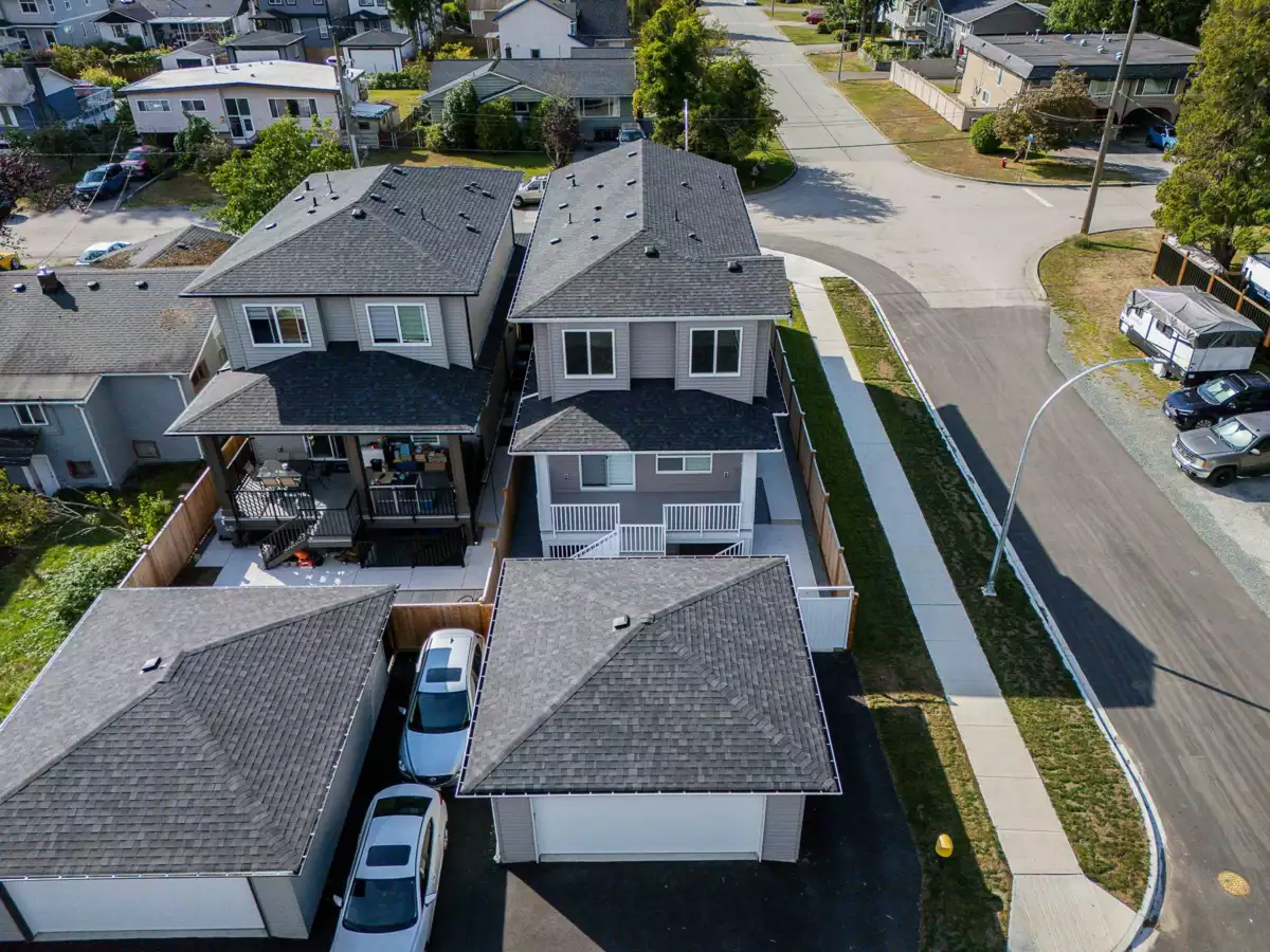 Garden / Landscaping Photo of 3380 Edinburgh Street, Port Coquitlam, BC