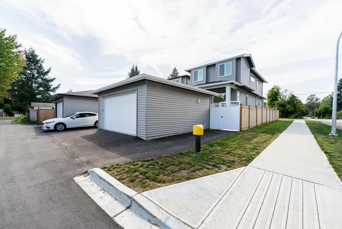 Hot Tub / Spa Photo of 3380 Edinburgh Street, Port Coquitlam, BC