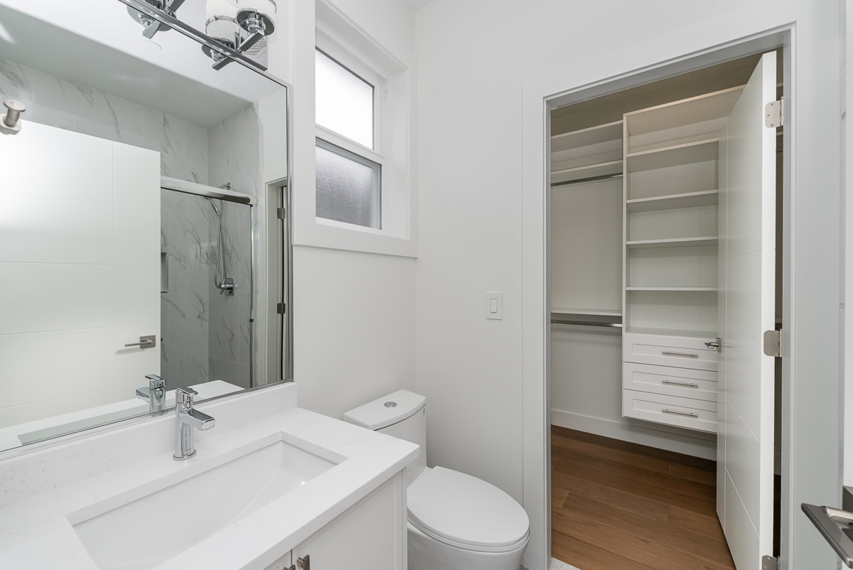 Mudroom Photo of 3380 Edinburgh Street, Port Coquitlam, BC