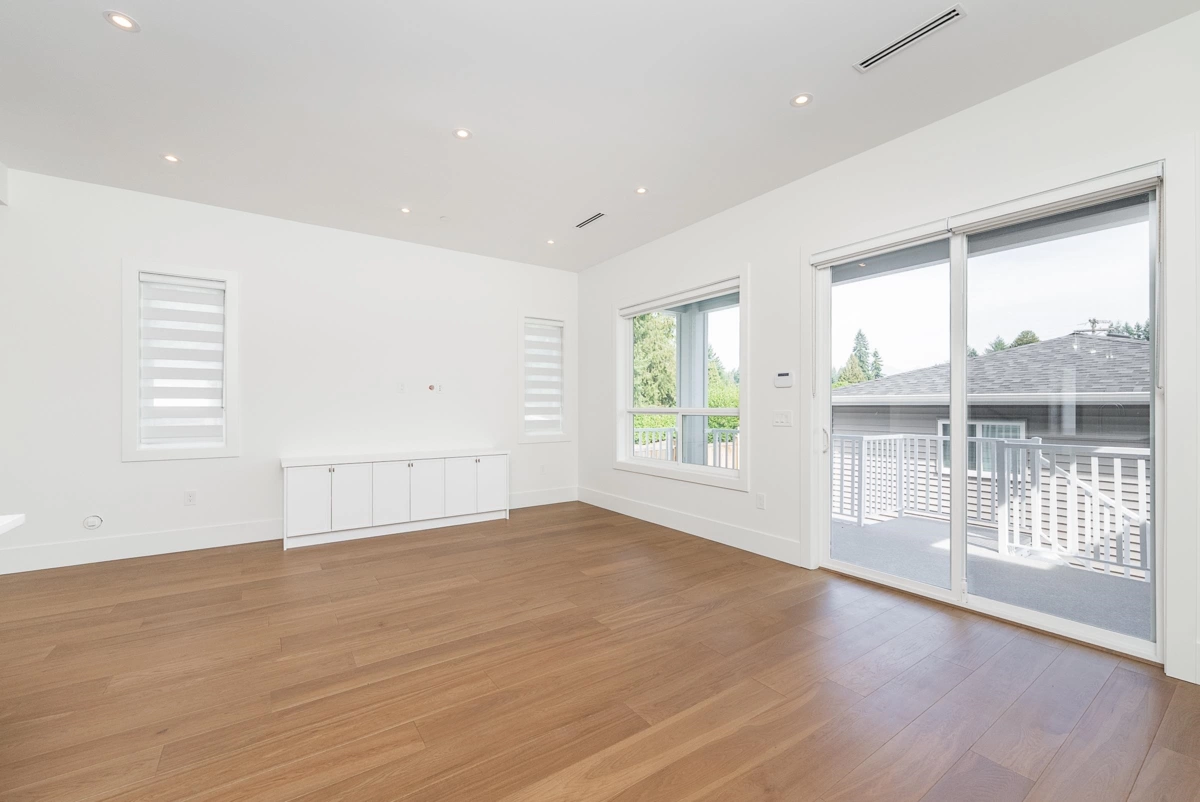 Primary Bathroom Photo of 3380 Edinburgh Street, Port Coquitlam, BC