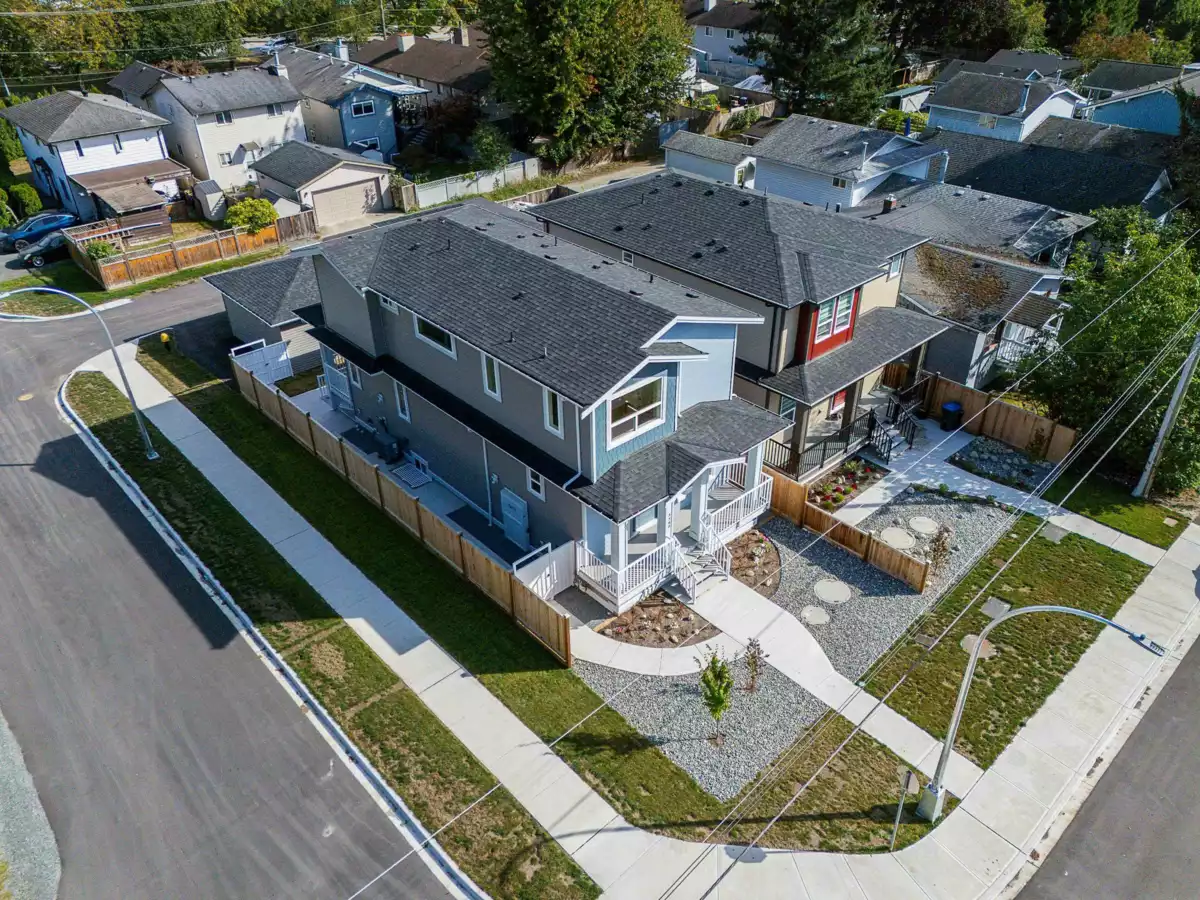 Swimming Pool Photo of 3380 Edinburgh Street, Port Coquitlam, BC