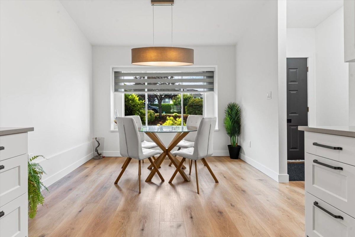 Breakfast Nook Photo of 17 3054 Trafalgar Street, Abbotsford, BC