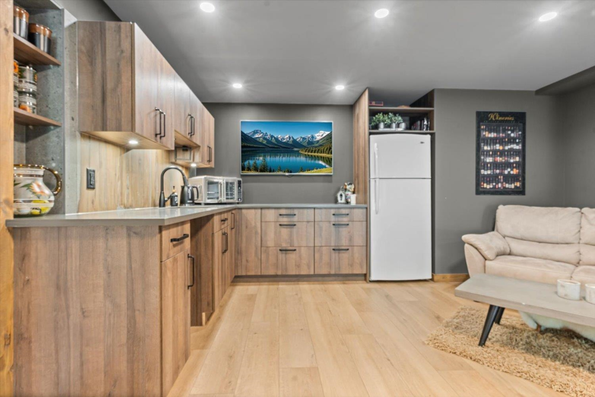 Garage Interior Photo of 17 3054 Trafalgar Street, Abbotsford, BC