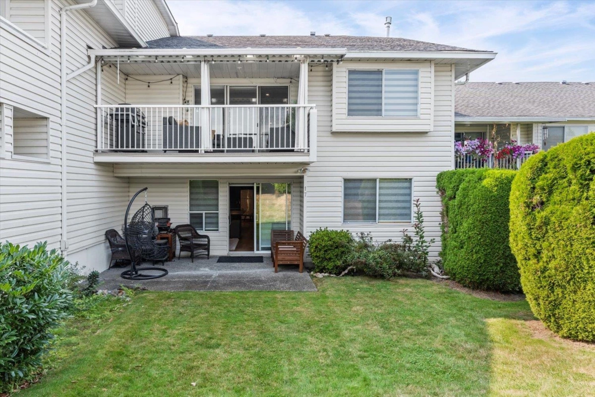 Outdoor Kitchen Photo of 17 3054 Trafalgar Street, Abbotsford, BC