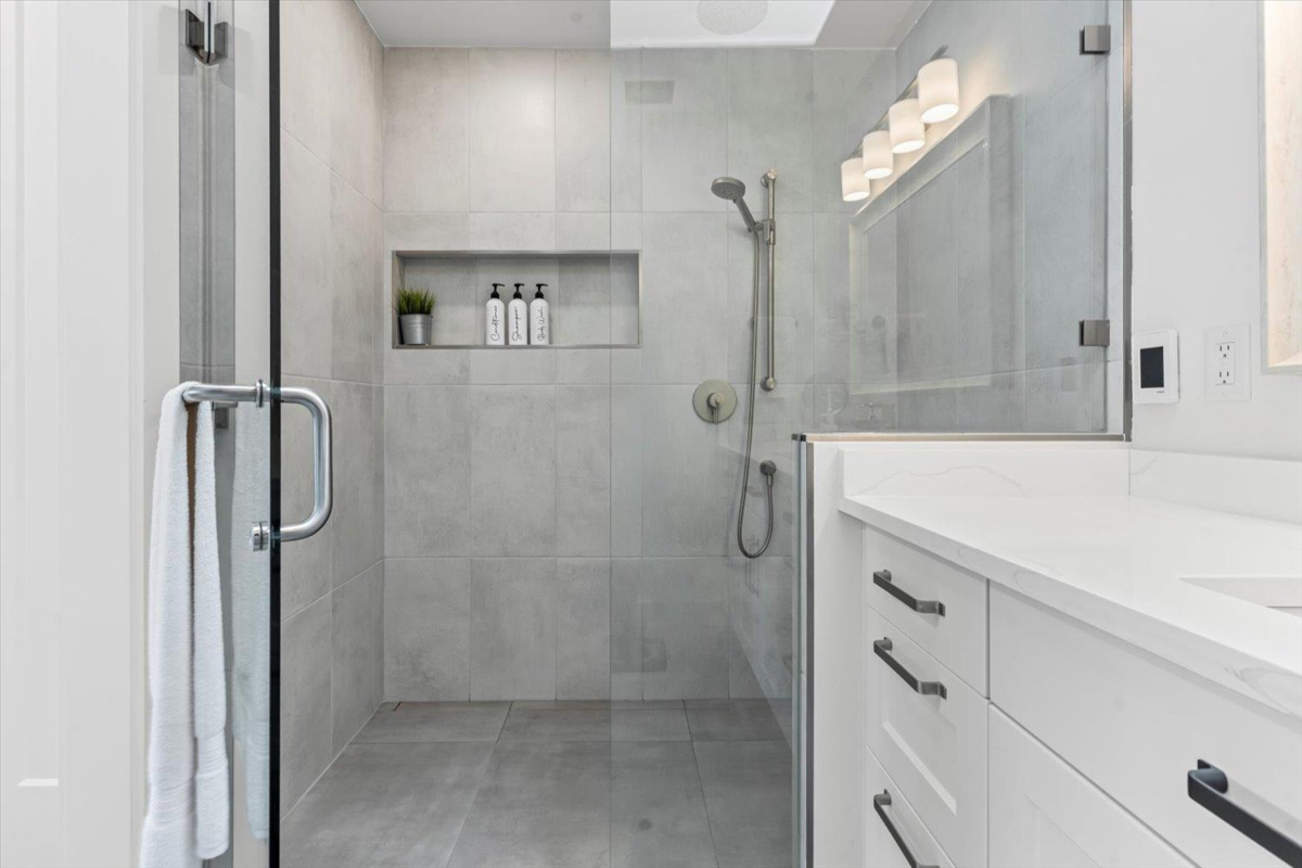 Powder Room Photo of 17 3054 Trafalgar Street, Abbotsford, BC