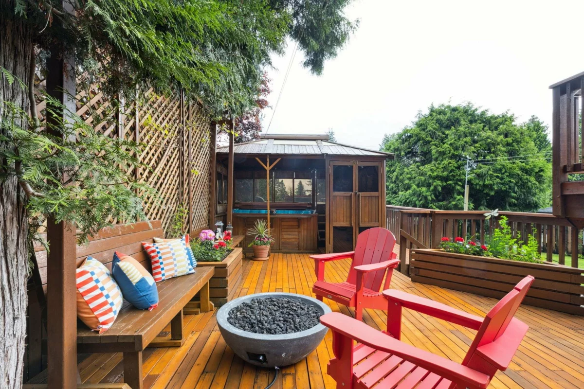 Backyard Photo of 349 E 24th Street, North Vancouver, BC