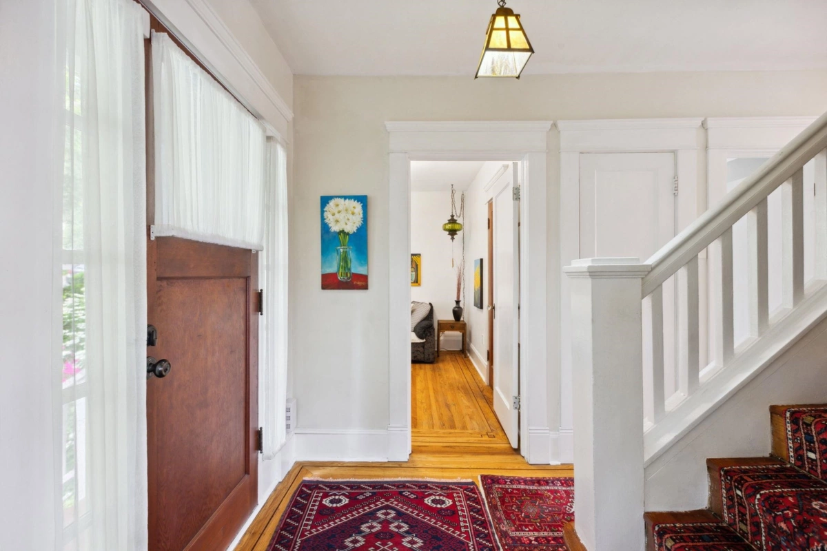 Living Room Photo of 349 E 24th Street, North Vancouver, BC