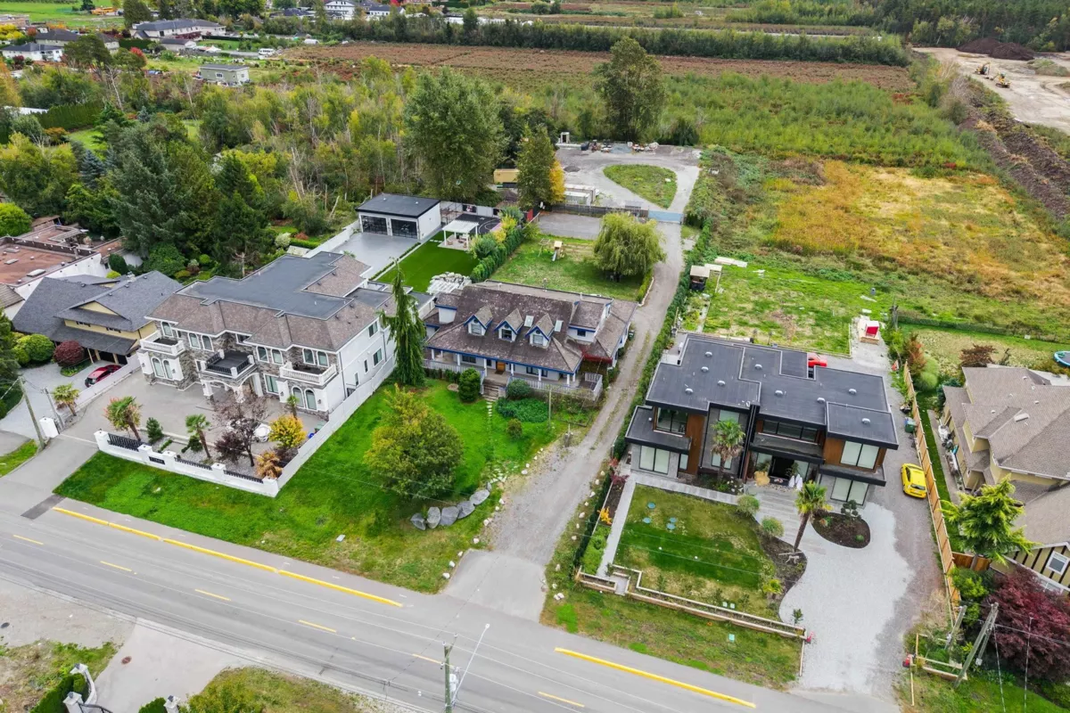 Family Room Photo of 11520 Blundell Road, Richmond, BC