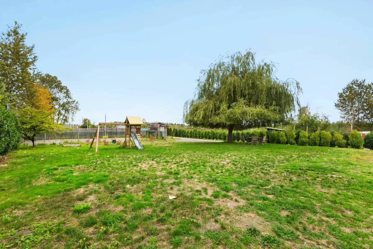 Powder Room Photo of 11520 Blundell Road, Richmond, BC
