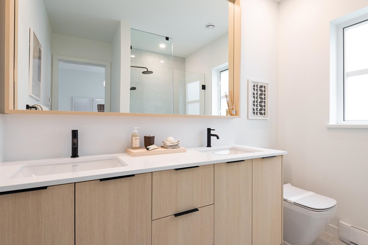 Front Yard Photo of 125 2045 Heritage Park Lane, North Vancouver, BC