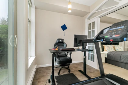 Loft / Bonus Room Photo of 114 33485 South Fraser Way, Abbotsford, BC