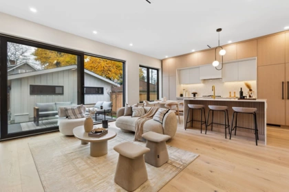 2 448 W 20th Avenue, Vancouver, BC, Cambie — 3 bed half duplex for sale