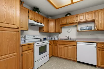 Kitchen Island Photo of 246 2451 Gladwin Road, Abbotsford, BC