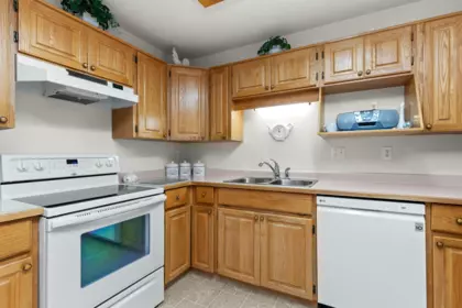 Primary Bedroom Photo of 246 2451 Gladwin Road, Abbotsford, BC
