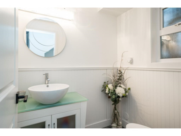 14057 66 Avenue, Surrey, BC, East Newton — 5 bed single family residence for sale