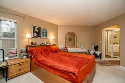 Powder Room Photo of 118 12633 72 Avenue, Surrey, BC
