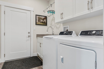 Mudroom Photo of 10047 Magnolia Place, Rosedale, BC