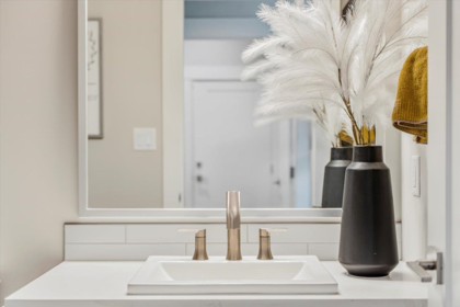 Powder Room Photo of 10047 Magnolia Place, Rosedale, BC
