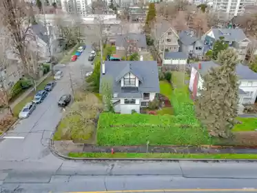 Primary Bedroom Photo of 1131 W 16th Avenue, Vancouver, BC