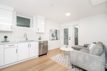 Basement Recreation Room Photo of 2 2753 Nanaimo Street, Vancouver, BC