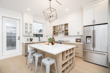 Kitchen Photo of 2 2753 Nanaimo Street, Vancouver, BC
