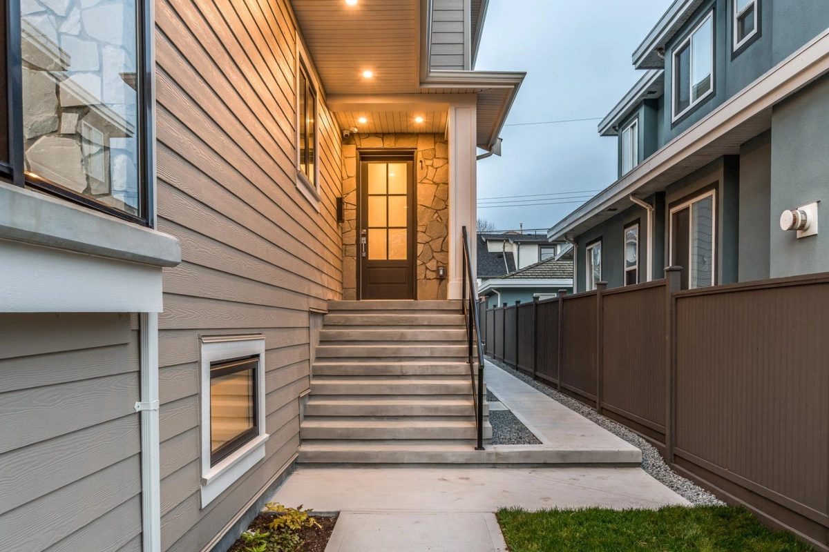 Exterior Rear Photo of 1 2945 E 44th Avenue, Vancouver, BC