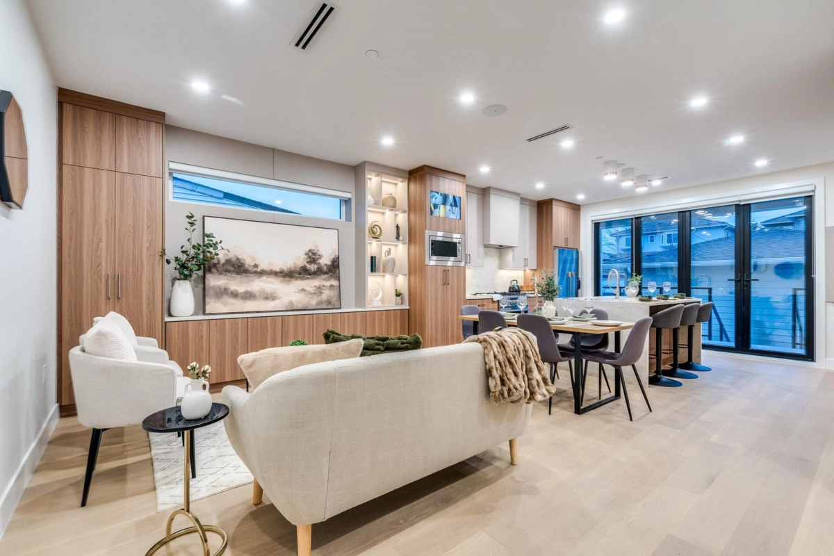 Family Room Photo of 1 2945 E 44th Avenue, Vancouver, BC